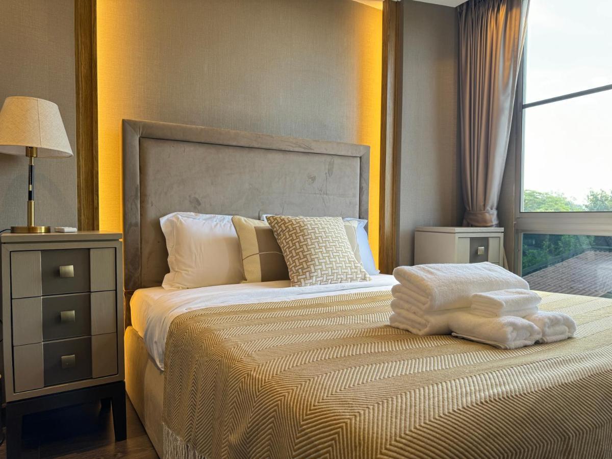 Chiang Mai Night Market Super Large Luxurious 3-Bedroom Hotel-Style Condo Zewnętrze zdjęcie